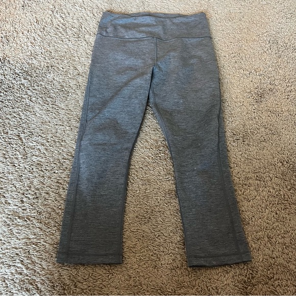 Athleta ultimate stash Capri size s - Picture 1 of 3